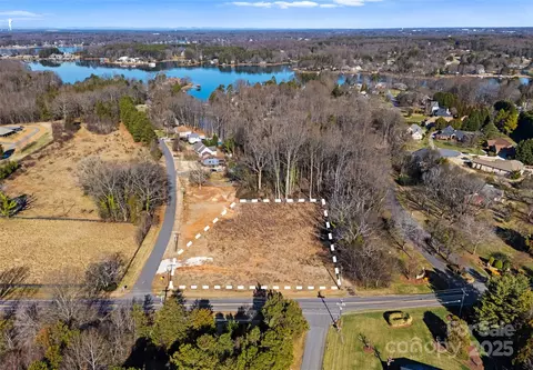 522 Langtree Rd, Mooresville, NC 28117