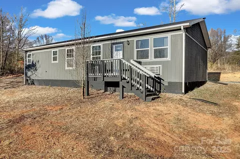 24 Buck Ridge Dr, Marion, NC 28752
