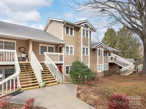 3 Creekside Ln, Asheville, NC 28803