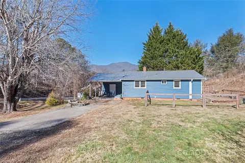 143 Lee St, Sylva, NC 28779