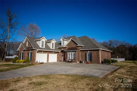 219 Society Rd, Statesville, NC 28625