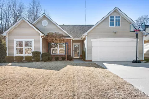 160 Bluffton Rd, Mooresville, NC 28115