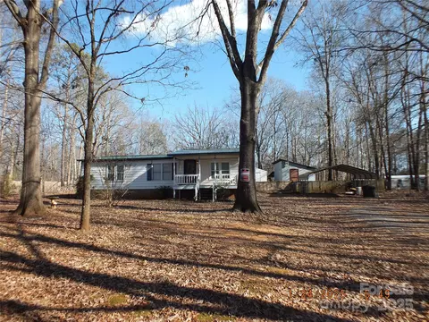 401 Gillscreek Dr, Lancaster, SC 29720