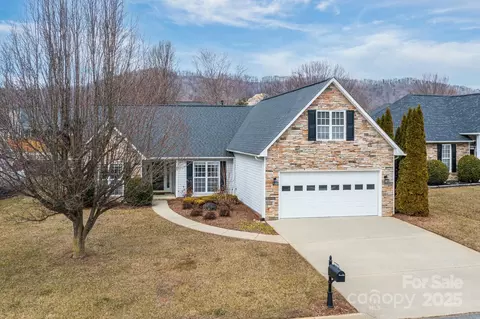 222 Farm Valley Rd, Fletcher, NC 28732