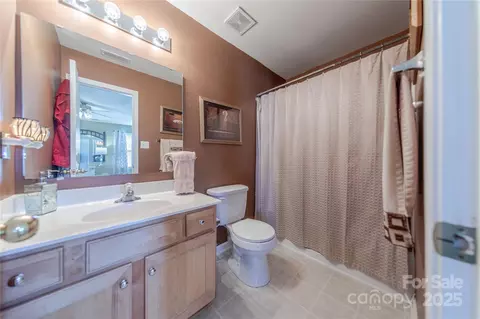 Bath - 404 Matfield Ct, Monroe, NC 28110 photo 2 of 2