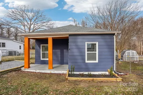 503 Birch St, Lowell, NC 28098
