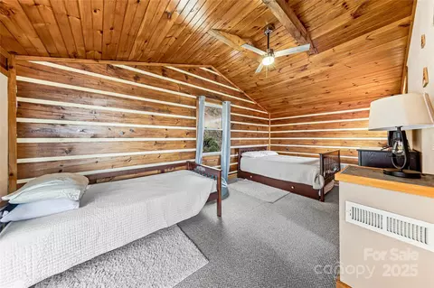 Bedroom - 116 Cracker Trl, Clyde, NC 28721 photo 3 of 4