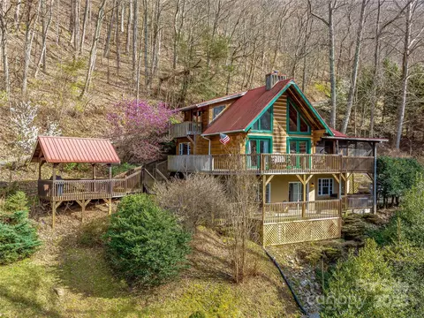 116 Cracker Trl, Clyde, NC 28721