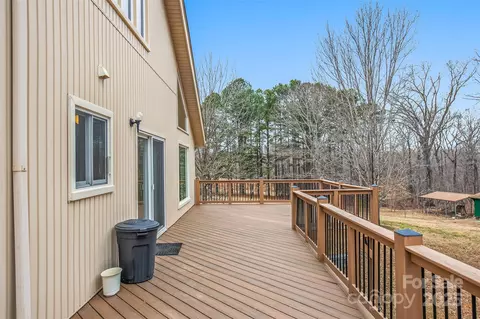 Exterior - 33287 Mann Rd, Albemarle, NC 28001 photo 6 of 8
