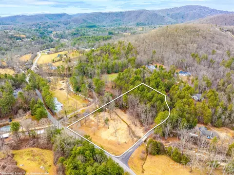 6 Buffalo Creek 12 Dr #1&2, Fairview, NC 28730