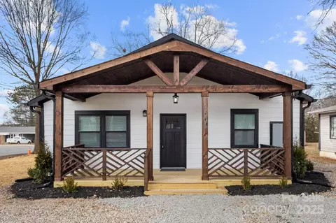 19601 S Ferry St, Cornelius, NC 28031
