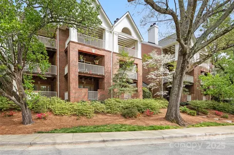 225 S Chase G St #G, Charlotte, NC 28207