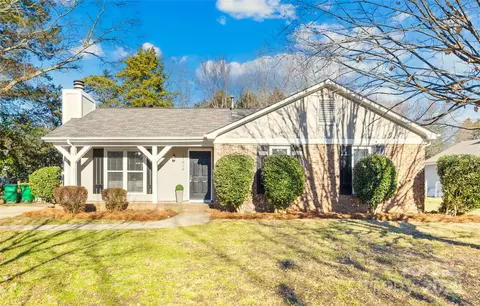 11816 Park Rd, Charlotte, NC 28226