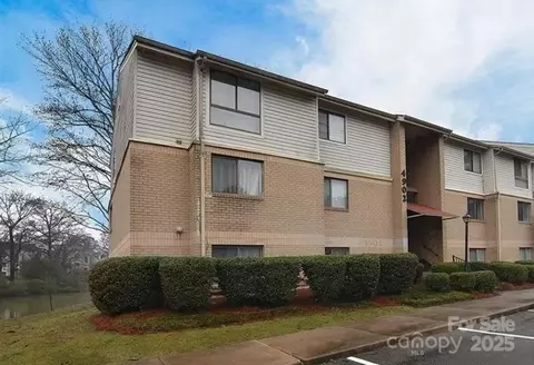 4902 Spring Lak Dr #E, Charlotte, NC 28212