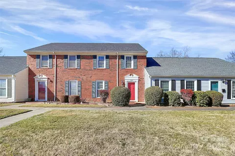 1805 Sabrina Ct, Charlotte, NC 28210