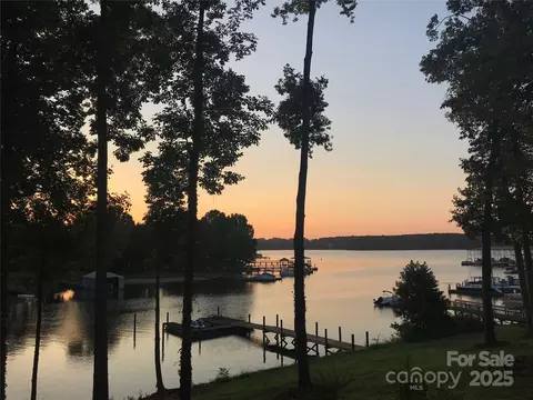 113 Angler Pl, Mooresville, NC 28117
