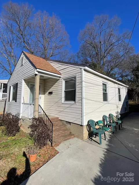 1217 Spruce St, Charlotte, NC 28203