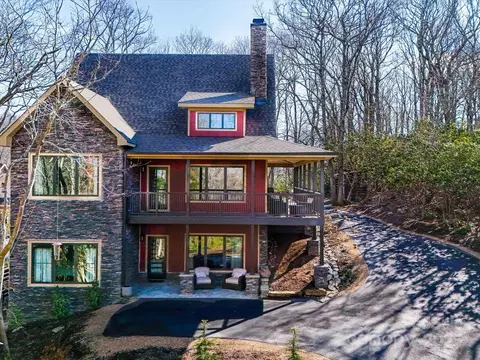 165 Red Wolf, Blowing Rock, NC 28605