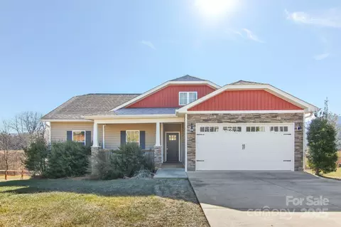 317 River Breeze Ln, Etowah, NC 28729