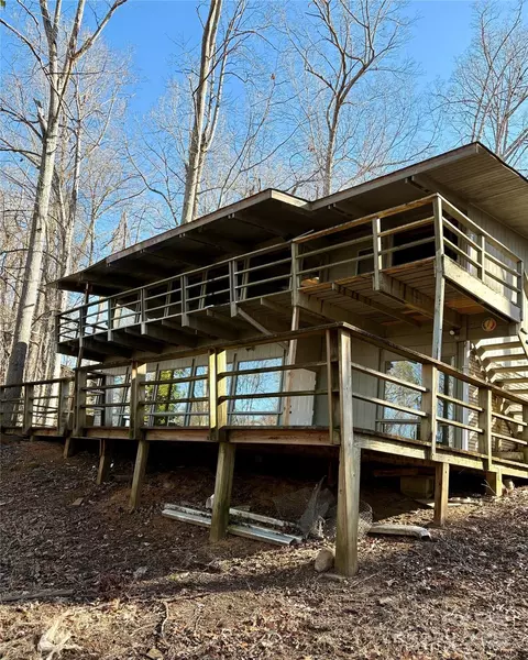 1502 Holly Nw St NW, Lenoir, NC 28645