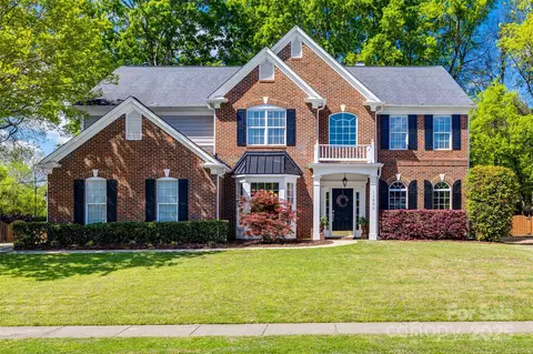 11006 Knight Castle Dr, Charlotte, NC 28277