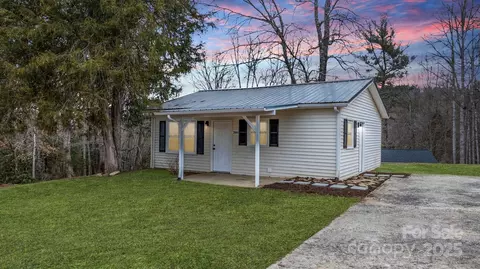 3988 Dug Hill Rd, Lenoir, NC 28645
