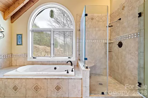 Bath - 60 E Valley View Dr, Marion, NC 28752 photo 4 of 6