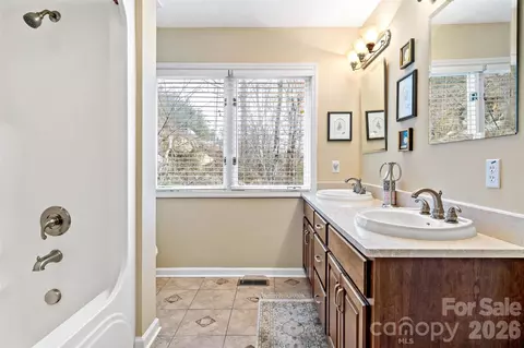 Bath - 60 E Valley View Dr, Marion, NC 28752 photo 1 of 6