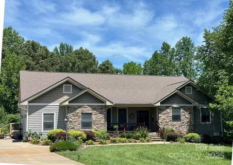 Exterior - 169 Stoneybrook Way, Tryon, NC 28782 photo 4 of 6