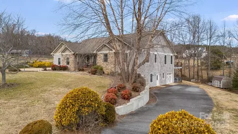 Exterior - 169 Stoneybrook Way, Tryon, NC 28782 photo 5 of 6