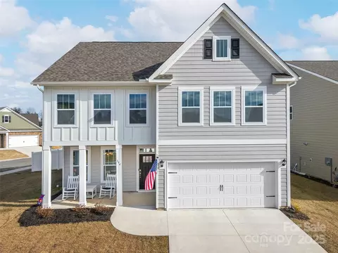 194 Thornberry Rd, Hendersonville, NC 28792