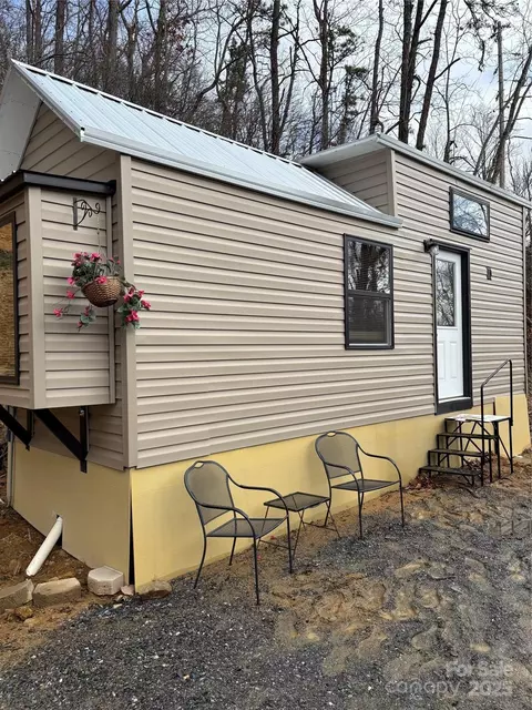 575 Sheepback Mountain Rd, Maggie Valley, NC 28751