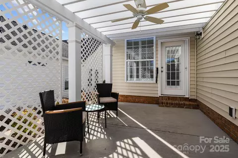Exterior - 18211 Ebenezer Dr, Cornelius, NC 28031 photo 2 of 4