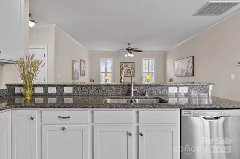 Kitchen - 18211 Ebenezer Dr, Cornelius, NC 28031 photo 5 of 5