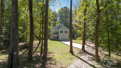 305 Saddlewood Dr, Gastonia, NC 28056