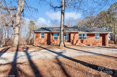 50005 Guy Ln, Norwood, NC 28128