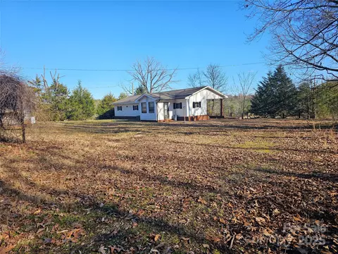 211 Forgotten Ln, Bessemer City, NC 28016