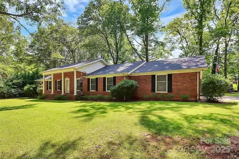 1801 Windsor Dr, Lancaster, SC 29720 photo 18