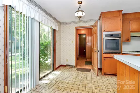 1801 Windsor Dr, Lancaster, SC 29720 photo 9