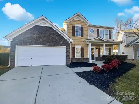 3744 Amber Meadows Dr, Charlotte, NC 28269