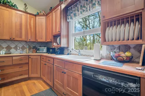 Kitchen - 4530 Meandering Way, Conover, NC 28613 photo 2 of 5