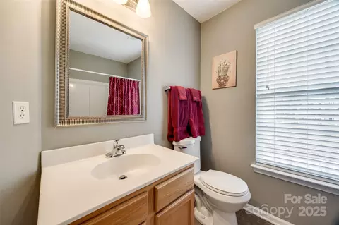 Bath - 3012 Viola Ln, Monroe, NC 28110 photo 1 of 3