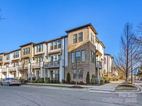 1302 Nandina St, Charlotte, NC 28205