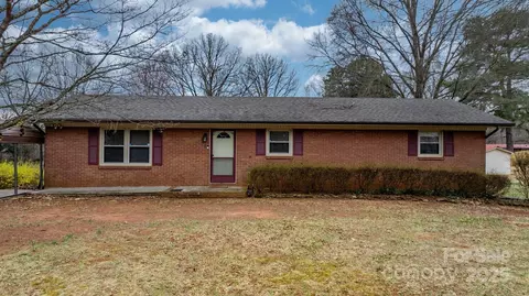 906 16th Nw St NW, Conover, NC 28613