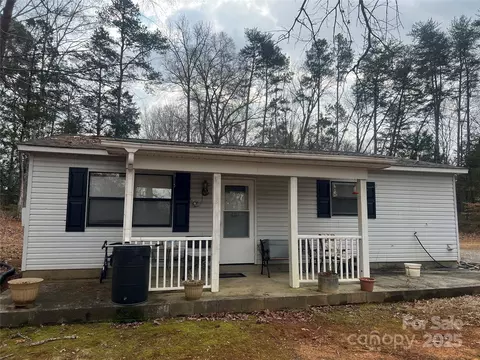 5500 Olivet Dr, Charlotte, NC 28227