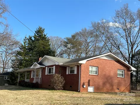 173 Wells Dr, Forest City, NC 28043
