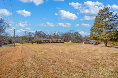 421 Wood Bridge Rd, Statesville, NC 28625