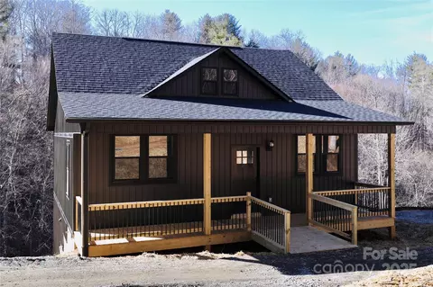 16 Gizmo Trl, Leicester, NC 28748
