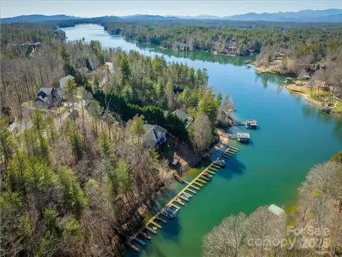 1504 Brentwood Pl, Morganton, NC 28655