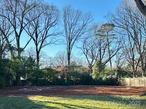 1838 Queens W Rd W, Charlotte, NC 28207